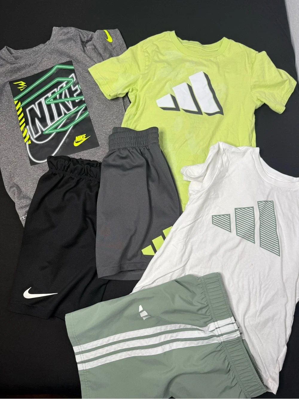 Nike Kids Active Tee & Shorts Set (3)Gray, Black, White, Lime, Sage size S (8-10